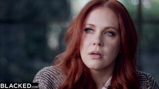 Рыжая распутница подцепила чернокожего парня в клубе