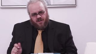 Жирный психолог рекомендует девушке генг бенг терапию