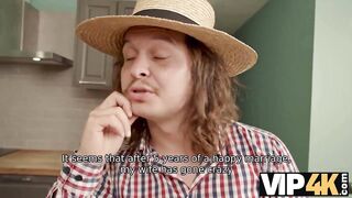 Фетишист привел толпу дружков чтоб удовлетворить молодую жену
