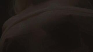 Возбудилась от порно видео и согласилась на межрасовую групповуху