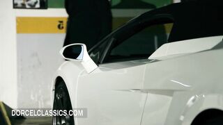 Жена богача занялась тройничком с незнакомцами на парковке