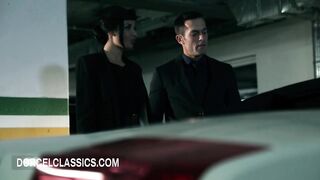 Жена богача занялась тройничком с незнакомцами на парковке