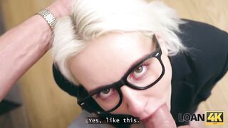 Блондинка дала трахнуть в жопу чтоб пройти собеседование