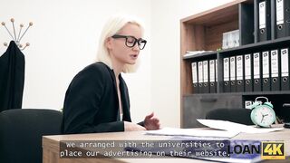 Блондинка дала трахнуть в жопу чтоб пройти собеседование