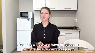 Шеф наказывает работницу грязным сексом за регулярные опоздания
