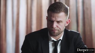 Застукали друга с блондинкой и устроили страстную групповуху