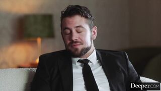 Застукали друга с блондинкой и устроили страстную групповуху