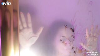 Совратила молодую пару на страстный ЖМЖ секс втроем