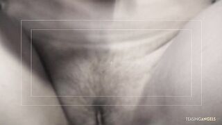 Брюнетка с сочными титьками жестко потрахалась с троими парнями