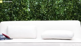 Фальшивый порно агент не смог отпустить девушку не оттрахав ее