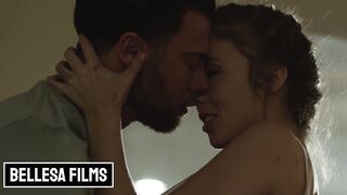 Распутная телочка уговорила отчима жестко трахнуть ее волосатую киску