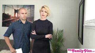 Телочка с голубыми волосами совратила молодого сына маминой подруги