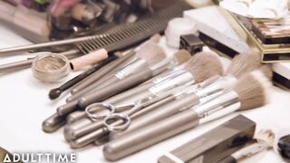 Аппетитные лесбиянки наслаждаются страстным лесбийским сексом